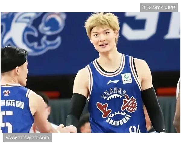 王哲林领衔中国男篮新生代崛起，展现领袖风采与未来无限可能