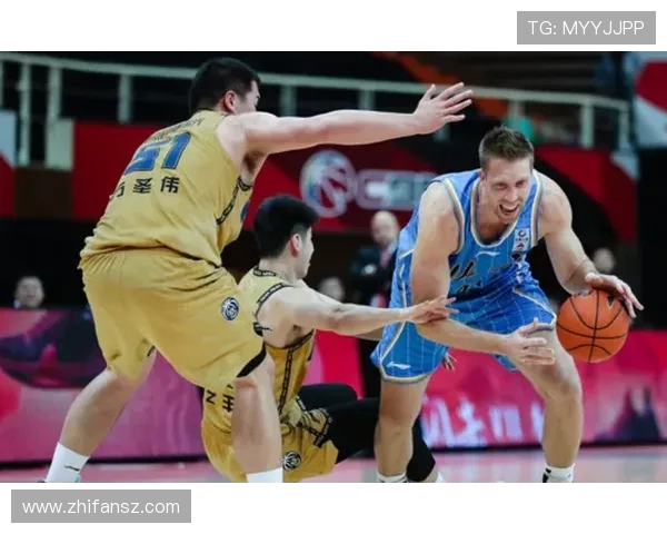 北京控股激战南京同曦巅峰对决两队鏖战全场展现顶级竞技状态